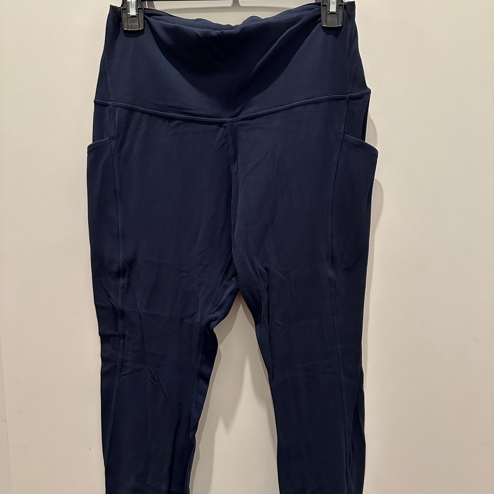 Luluelemon align leggings size 10 high rise with pockets